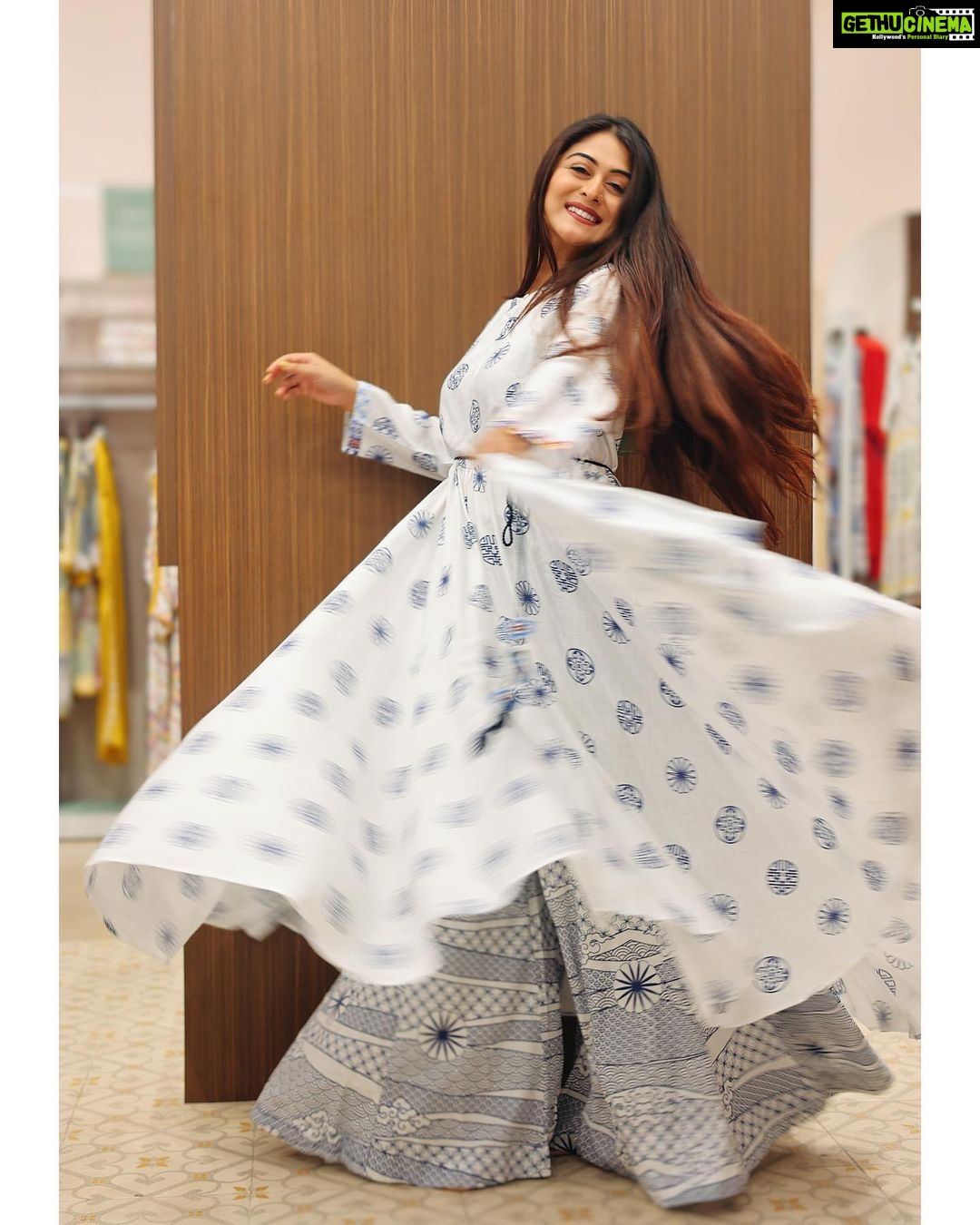Falaq Naaz Instagram - 💖🕊🦋 . . . Pc-: @prithvi_singh_photography_ . . . #pic #picoftheday #falaqnaaz