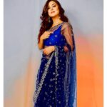 Falaq Naaz Instagram - Be like the sky,own even the thunder with pride✨💫💙 . . . #sareelove #falaqnaaz #instapost #instagram #dailypost #photoshoot #collaboration #collaborationindia #fashion #beauty #ad