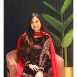 Falaq Naaz Instagram - Ab Har Din Ek Tyohar with @nexus_seawoods Festive season is incomplete without stunning ethnic wear - What a lovely shopping day spent at this Mall. Some of my favourite brands are @aurelia_womenswear @imarafashion @wforwoman Happyness is shopping for me - tell me what's happyness for you? #hardinektyohar #happyness #nexusmalls #nexusseawoods #newstyle #actorslife #shopping #beauty #celebrities #lifestylebloggers #falaqnaaz #diwali #dhanteras #happydiwali #indianoutfit #branding #ad Nexus Seawoods