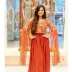 Falaq Naaz Instagram - Ab Har Din Ek Tyohar with @nexus_seawoods Festive season is incomplete without stunning ethnic wear - What a lovely shopping day spent at this Mall. Some of my favourite brands are @aurelia_womenswear @imarafashion @wforwoman Happyness is shopping for me - tell me what's happyness for you? #hardinektyohar #happyness #nexusmalls #nexusseawoods #newstyle #actorslife #shopping #beauty #celebrities #lifestylebloggers #falaqnaaz #diwali #dhanteras #happydiwali #indianoutfit #branding #ad Nexus Seawoods