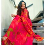 Falaq Naaz Instagram - नीचे इश्क़ है ऊपर रब है इन दोनो के बीच में सब हैं। 💖💖💖💖💖💖 . . . Wearing-: @byutify.in Managed by-: @sugandhevents . . . #blogger #influencer #actress #collaboration #trending #explore #indian #explorepage #falaqnaaz #dailypost #picoftheday #lookoftheday #dress #clothing #brand