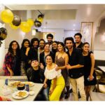 Falaq Naaz Instagram - It’s all about last night🎉🎂🥳 sheezan ka birthday 🥳 #photodump Location-: @kareemslokhandwla @khalidoon1