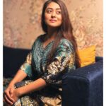 Falaq Naaz Instagram - Light amidst chaos 💫 . . . Kaftan-: @es_fabric_collection . . . #instapost #instacollab #outfits #picoftheday #fashion #actress #styling #blogger #influencer #actress #collaboration #trending #explore #indian #explorepage #falaqnaaz #dailypost #picoftheday #lookoftheday #kaftan #dress #clothing #brand