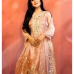 Falaq Naaz Instagram - Glow baby✨ . . . Wearing-: @asmicollections . . . #organza #suit #instapost #instacollab #outfits #picoftheday #fashion #actress #styling #blogger #influencer #actress #collaboration #trending #explore #indian #explorepage #falaqnaaz #dailypost #picoftheday #lookoftheday #dress #clothing #brand #vocalforlocal #pakistani #pakistanilawnsuit