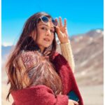 Falaq Naaz Instagram - Happiness is mountains ✨ . . . #ladakh 💙 Khardung La, Leh