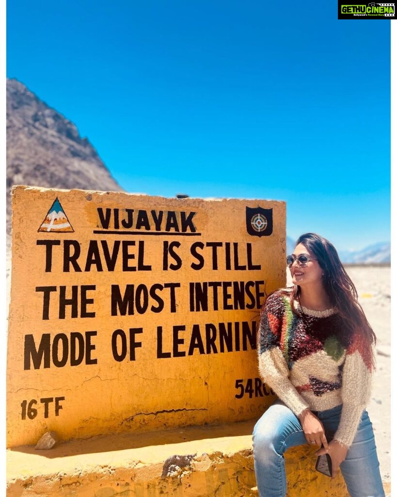 Falaq Naaz Instagram - Aaj kal zindagiiii mujhse hai keh rahi💙💙💙 Diksit,nubra Valley,ladakh