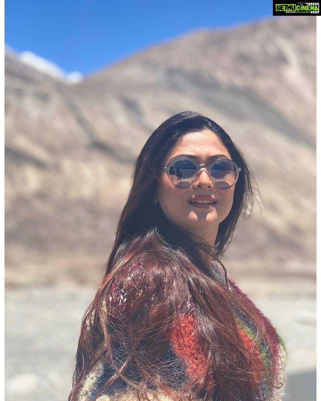 Falaq Naaz Instagram - Safar khubsurat hai❤️💙💕✨😇 Diksit,nubra Valley,ladakh