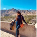 Falaq Naaz Instagram – Always take the scenic route 
.
.
.
#ladakh Leh Palace
