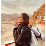 Falaq Naaz Instagram – Ilahi mera jee aae aae❤️❤️❤️✨✨✨✨ Thikse Monastery