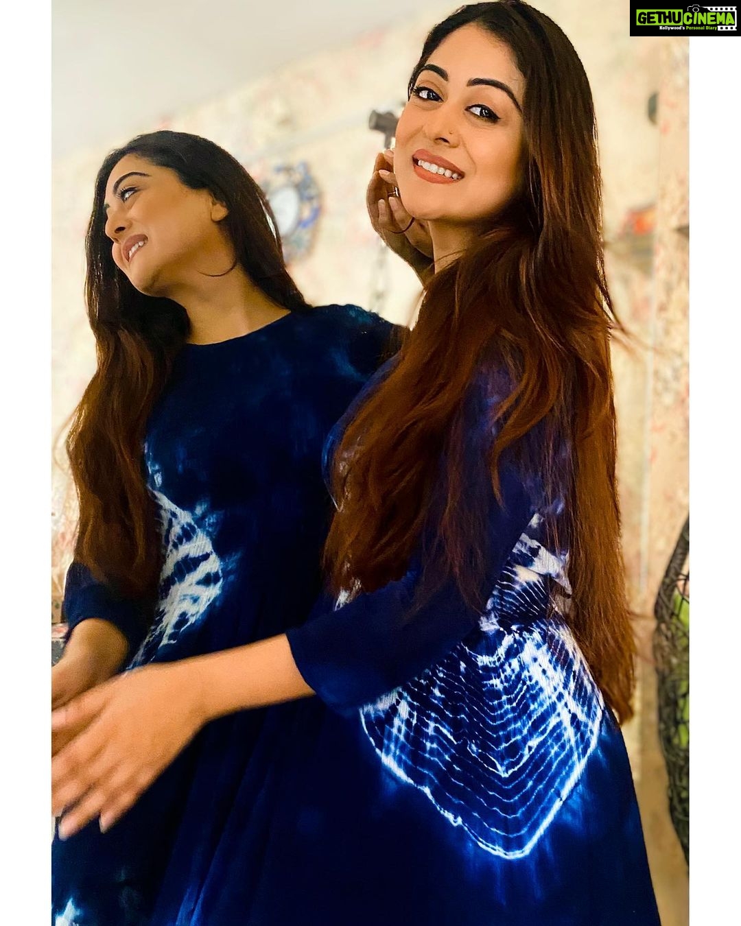 Falaq Naaz Instagram - Blueeeezzzz💙🦋🔵 . . . #post #outfits #blue #falaqnaaz