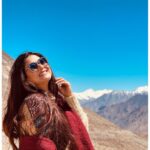 Falaq Naaz Instagram - Happiness is mountains ✨ . . . #ladakh 💙 Khardung La, Leh