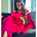 Falaq Naaz Instagram - 🌹❤️💕💫 . . . Outfit-: @pehnavathefashionstudio . . . #instapost #pic #picoftheday #ootd #collaboration #eidspecial #eidoutfit #rosepink #falaqnaaz