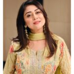 Falaq Naaz Instagram - रूह में मस्ती भर देता है इश्क़ क़लंदर कर देता है 🌹💫 . . . Lense-: @lensesby_mashael . . . #pictures #lense #collaboration #falaqnaaz #qalandar