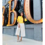 Falaq Naaz Instagram - 💛💛💛 . . . Footwear-: @foreverycindrella . . . #picoftheday #footwear #collaboration #trending #falaqnaazz #yellowday