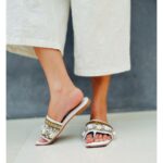 Falaq Naaz Instagram - 💛💛💛 . . . Footwear-: @foreverycindrella . . . #picoftheday #footwear #collaboration #trending #falaqnaazz #yellowday