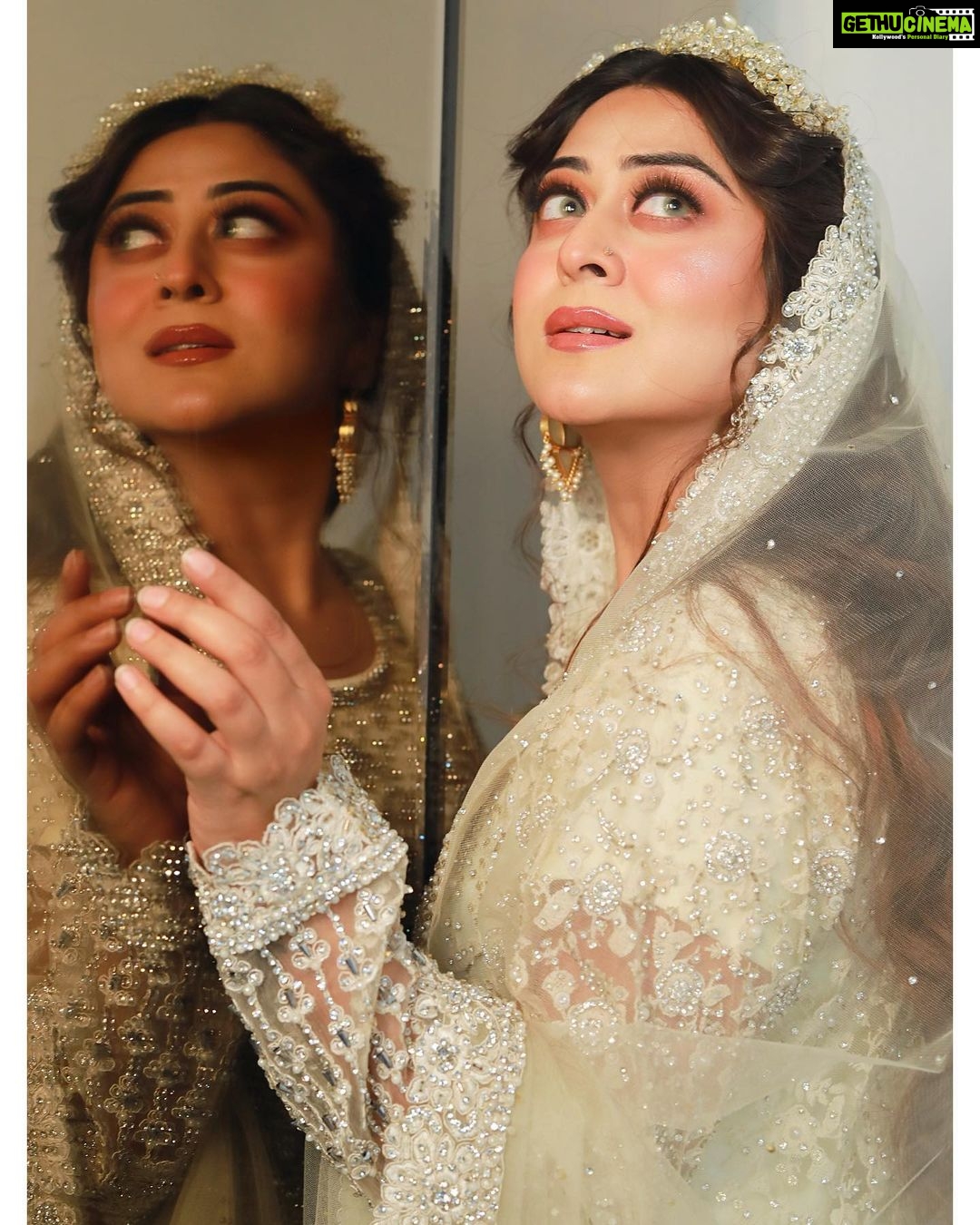 Falaq Naaz - 32.9K Likes - Most Liked Instagram Photos