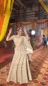 Fenil Umrigar Instagram - Had to do this 💃🙈