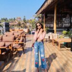 Fenil Umrigar Instagram - Obsessed with this patchwork Denim jean ♥️ Ready to slay my beach look with trendiest and the most premium quality denims for women by @dealjeans Got my jeans to kickoff the week ! #modernessentials #ootd #winterwear #dealjeans @bandishdoshi