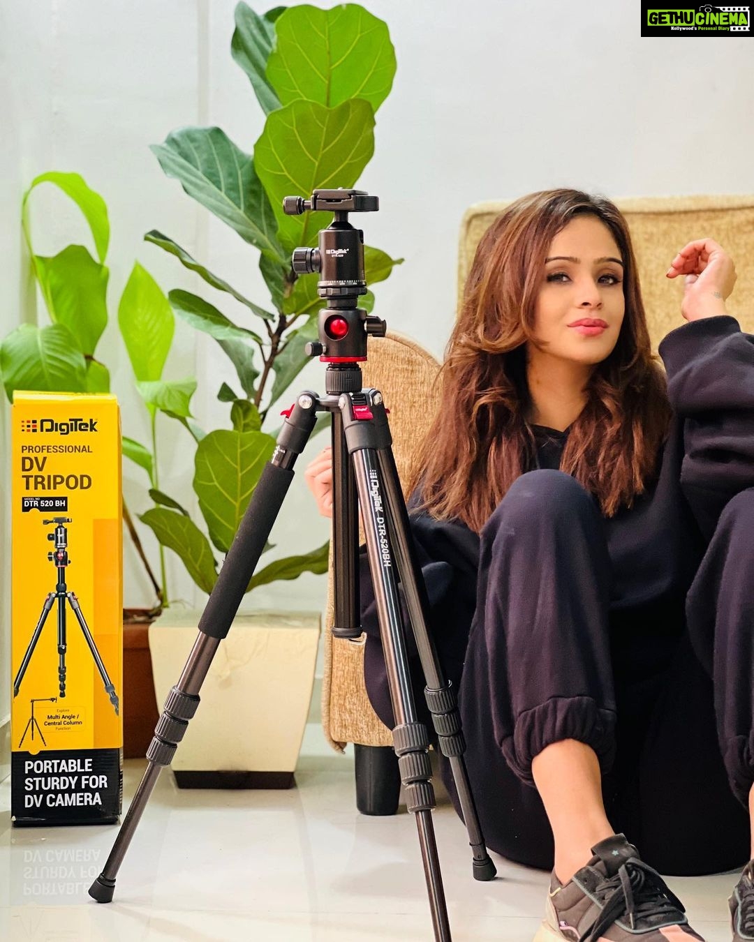 Fenil Umrigar Instagram - ๐๐ฆ๐ฉ๐ซ๐จ๐ฏ๐ ๐ฒ๐จ๐ฎ๐ซ ๐๐ก๐จ๐ญ๐จ๐ ๐ซ๐๐ฉ๐ก๐ฒ ๐จ๐ซ ๐
๐ข๐ฅ๐ฆ-๐ฆ๐๐ค๐ข๐ง๐ ๐๐ฒ