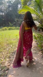 Fenil Umrigar Instagram - Saree love🤍 Wearing: @abirabybeena