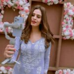 Fenil Umrigar Instagram - Make way for the DIGITEK® (DSG 007F) 3 Axis Handheld Steady Gimbal that promises a wide range of new dimensions. This gimbal has brought along the vision of creating excellent content with ease. So, what are you waiting for? Try it on now. @digitekofficial #DigitekOfficial #DigitekGimbal #Gimbal #Portable #Foldable