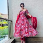 Fenil Umrigar Instagram - Happy sunday ya’ll 🌸