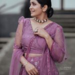 Gayathri Arun Instagram - 🌸Radiant in Rosy Blush Embrace the Subtle Charm of this Pastel Pink Delight🌸 #pastelcolors #pastelpink #workmode #enteammasupera MUA @amal_ajithkumar Stylist: doms.2010 Costume: alankaraboutique Jewellery: adorebypriyanka Photographer: unniharidas43