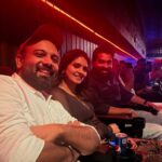 Gayathri Arun Instagram - Moments like this are very precious.. #gratitude #specialmoments❤️ #ennalumentaliya #successcelebration #kozhikode @arunrmenon7 @surajvenjaramoodu Radha Theatre