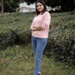 Gayathri Arun Instagram - 🌸 📸 @lost_nomadic #location #peerumedu #hillstation #shootmode