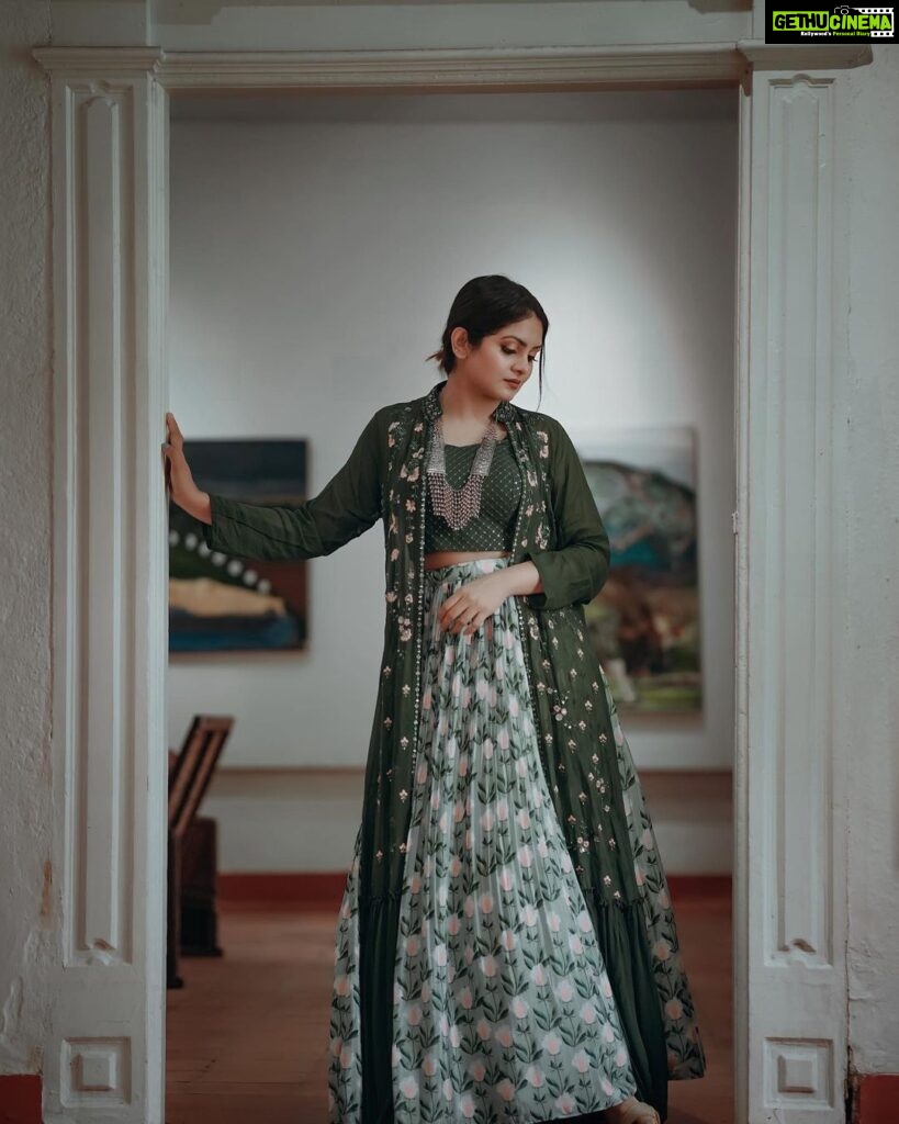 Gayathri Arun Instagram - 🦚 In the dance of life She moves to her own music.. . . 📸 @at_razz_world Mua @ravishing_box @_sanaah._ Stylist @tessaannkoshy Outfit @zawe.calicut