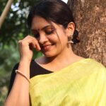 Gayathri Arun Instagram - Do what make your soul shine like the sun ☀️ 💛 Draped in @aada_the_infinite_design Photograph @jpeg.govind #photoshoot #sareelove #silksaree