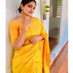 Gayathri Arun Instagram - 💛💛 Draped in @aada_the_infinite_design Jewelry @abharanashaala #happymorning #silksaree #sareelove