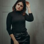 Gayathri Arun Instagram - 🖤🖤