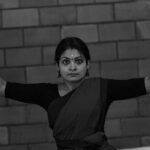 Gayathri Arun Instagram - These photos are the reminder of a truly unforgettable experience, Navarasa Sadhana. A workshop conducted by dearest Guru Venu Ji, which was full of activities designed to help us further our acting skills. It include the lessons on the fundamentals of acting through Navarasas and Vyabhichari Bhavas. The practice sessions, improvisations, the stories of Guruji, and the extremely talented peers - what more could one ask for? The whole process was made even more enjoyable by the amazing atmosphere of the workshop at Natanakairali. Venu G created a warm and welcoming environment, where everyone felt comfortable to express themselves and take risks. Thank you @natanakairali, Venuji, Nirmala teacher, @kapilavenu and all my dear batch mates.. miss u all❤️🙏 📸 @manojparameswaran #NavarasaSadhana #ActingWorkshop #ActingSkills #Theatre #selfevolution #PerformingArts #ActorLife #ActorsLife