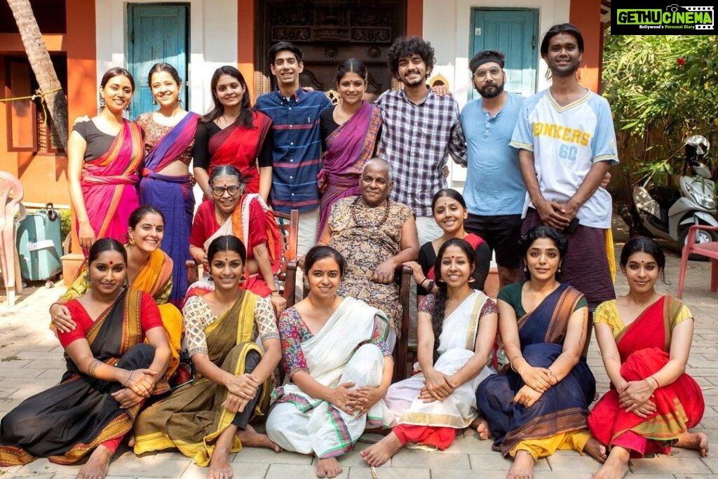 Gayathri Arun Instagram - These photos are the reminder of a truly unforgettable experience, Navarasa Sadhana. A workshop conducted by dearest Guru Venu Ji, which was full of activities designed to help us further our acting skills. It include the lessons on the fundamentals of acting through Navarasas and Vyabhichari Bhavas. The practice sessions, improvisations, the stories of Guruji, and the extremely talented peers - what more could one ask for? The whole process was made even more enjoyable by the amazing atmosphere of the workshop at Natanakairali. Venu G created a warm and welcoming environment, where everyone felt comfortable to express themselves and take risks. Thank you @natanakairali, Venuji, Nirmala teacher, @kapilavenu and all my dear batch mates.. miss u all❤️🙏 📸 @manojparameswaran #NavarasaSadhana #ActingWorkshop #ActingSkills #Theatre #selfevolution #PerformingArts #ActorLife #ActorsLife