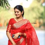 Gayathri Arun Instagram - ❤️❤️ 📸 @redmark_weddings draped in @byhand.in Jewellery @abharanashaala