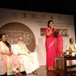 Gayathri Arun Instagram - Bliss of Siva!! Some pictures from yesterday’s event organised by Sivam magazine and @rhythm_bhara in association with Central Ministry of Cultural affairs. Blessed to be a part of such an auspicious event🙏❤️ Draped in @byhand.in jewellery @abharanashaala #sivammagazine #rhythmbhara #culturalministry #centralgovernment #azadikaamritmahotsav