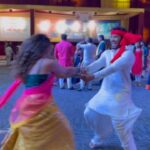 Hamida Khatoon Instagram - It’s the little moments that makes life big ♾️🧿 Video credit: @khan_mehraj #hamida #hamidakhatoon #brothersisterlove #brothersister #bestbrother #navratri #love #infinity #instagram #reels #reelsinstagram #reelitfeelit