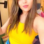 Hamida Khatoon Instagram - ☺️ #hamida #hamidakhatoon #yellow #love #tranding #reels #instagram #reelitfeelit