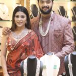 Hamida Khatoon Instagram – @ambicapearlsandjewellers opening with Co star of brahmamudi @srikarkrishnaofficial 

Hamida Designer :- @ohanahyd 

Style by :- @khan_mehraj 

Necklace :- @ambicapearlsandjewellers 

Earrings :- @ambicapearlsandjewellers 

Makeup by me ☺️

#hamida 
#hamidakhatoon 
#jewellery 
#swapna 
#rahul 
#swapnarahul
#add Gachibowli