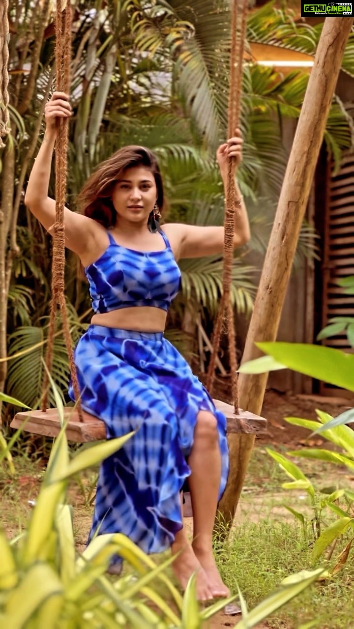 Hamida Khatoon Instagram - HAppineSS SwinGS πΆπΆπΆππ . . . . . . . . . #hamida #hamidakhatoon #smilingqueen #queenofhearts #infinity #love #nature #beach #greatful #instagram #reels #reelsinstagram #mainetujhedekha
