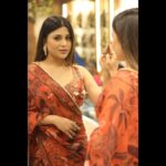 Hamida Khatoon Instagram – 𝓘 𝓵𝓸𝓿𝓮 𝔂𝓸𝓾

Designer :- @ohanahyd 

Styles by :- @khan_mehraj 

Earrings :- @ambicapearlsandjewellers 

Photographer :- @shobas__pixels 

Make up by me 😉

#hamida 
#hamidakhatoon 
#style 
#iloveyou 
#love 
#infinity 
#smilingqueen 
#smile 
#instagram