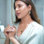 Hamida Khatoon Instagram – 📢 Exciting news for all the jewellery lovers out there! Farah Khan Atelier has launched the stunning collection, Aayat, at Kirtilals store in Hyderabad. 

From elegant necklaces to intricate bracelets, there is something for everyone. Make a statement and add a touch of glamour to your wardrobe with Farah Khan’s Aayat collection.

Visit the Kirtilals store in Hyderabad today and discover the beauty of the Aayat collection. Don’t miss out on this opportunity to elevate your style with Farah Khan jewellery. 

@farahkhanali 
@farahkhanatelier 
@kirtilalsonline 

#FarahKhan #AayatCollection #KirtilalsHyderabad #kirtilals