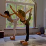 Harshita Gaur Instagram – BALANCE is the key
@garima_yogaaa 
.
.
#yoga#flow#balance