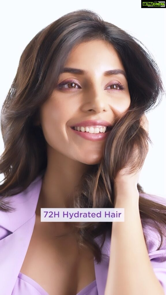 Harshita Gaur Instagram - Hyluronic acid now for your hair! Get 72H hydrated and bouncy hair with L’Oreal Paris Hyaluron Moisture powered with Hyaluronic Acid It’s not magic, it’s science!