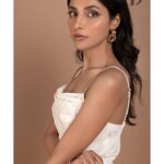 Harshita Gaur Instagram - The Beauty @harshita1210 Photographer and Creative Director @dhruv_vohraphotography Editor at Large and Fashion Director @jennet_david_william Makeup and Hair @bhavikasanghvi_makeup Stylist @stilusbyswati Assistant photographer @b.runphotography Artist Management - @bling_entertainment Artist Manager @nishita_2511 Art Director @aditisubramaniam Location @blackframesstudios Outfit @merakilifestyle_official Accessories @blingthingstore Bag @indiaztrend.clutch Footwear @hypeshoes.in #thedoormagazine #celebrity #actress #mumbai #digitalart #covershoot #lifestylemagazine #bollywood #trending #explorepage #viral Mumbai, Maharashtra