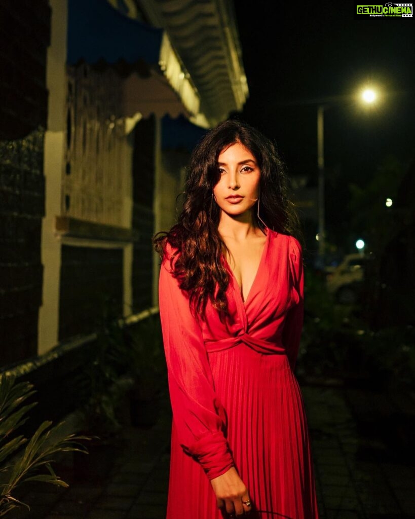 Harshita Gaur Instagram - There is something about empty streets in the night! You never feel you are alone . . . 📸 @theabhivalera MUA @dhwanidave18 Hair @arbazshaikh6210 Styled by @its_mariyamm Assisted by @muskaaaaaanshah