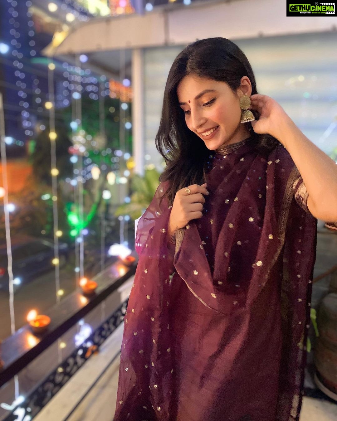 Harshita Gaur Instagram - Happpyy diwaliiiii 🪔 #zoei ♥️
