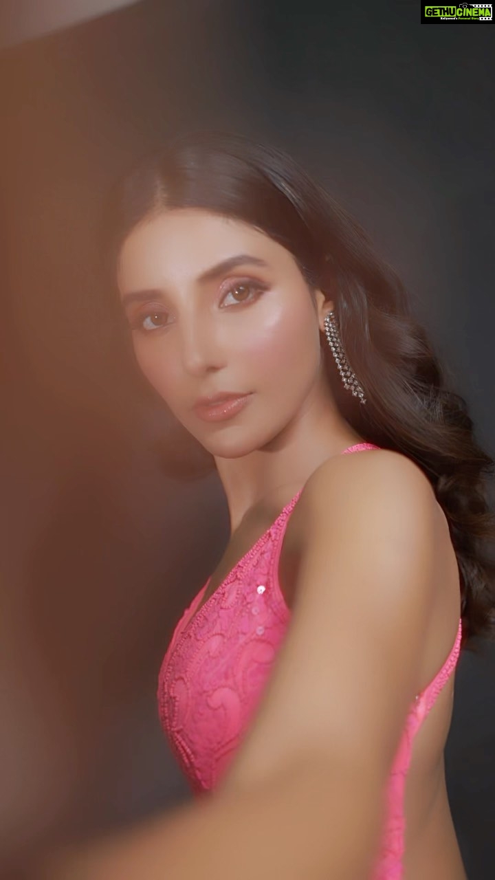 Harshita Gaur Instagram - 💖 . . 📸 @areesz Styled by @akankshakawediastyle MUA @makeupandhairby_tanisha Assisted by @the_perfect_hues