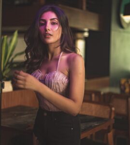 Harshita Gaur Instagram - 💜